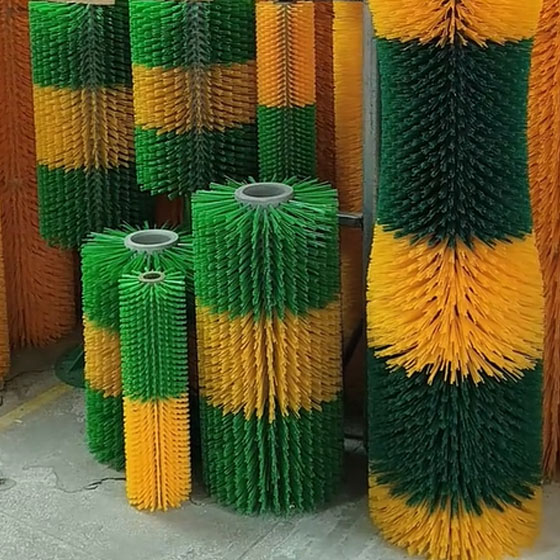 Manual Cow Brushes - Grooming Tools